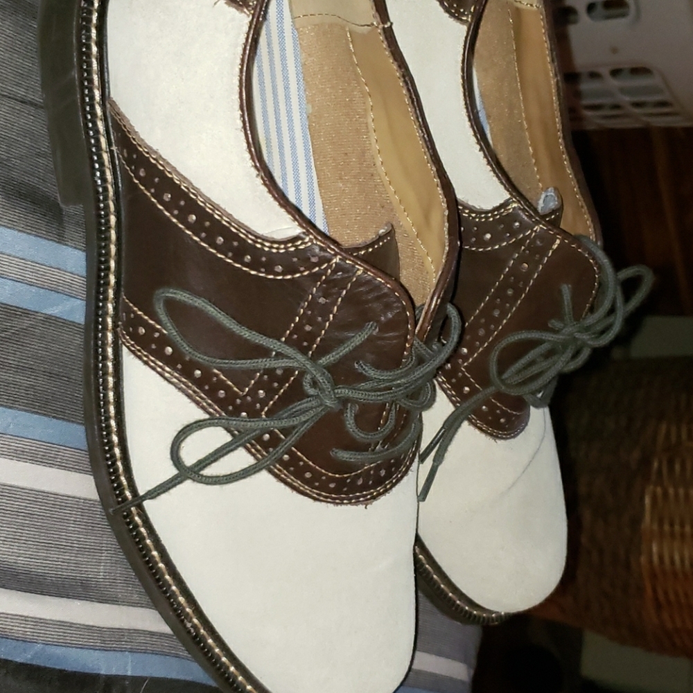 Bass dress shoes